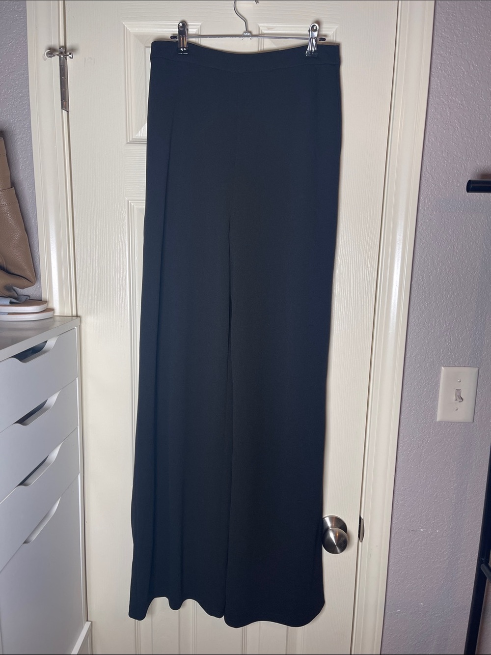 Lulu's Black Wide-Leg Trousers